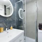 Am 1 Quiet Area & Free Private Parking Apartamento
